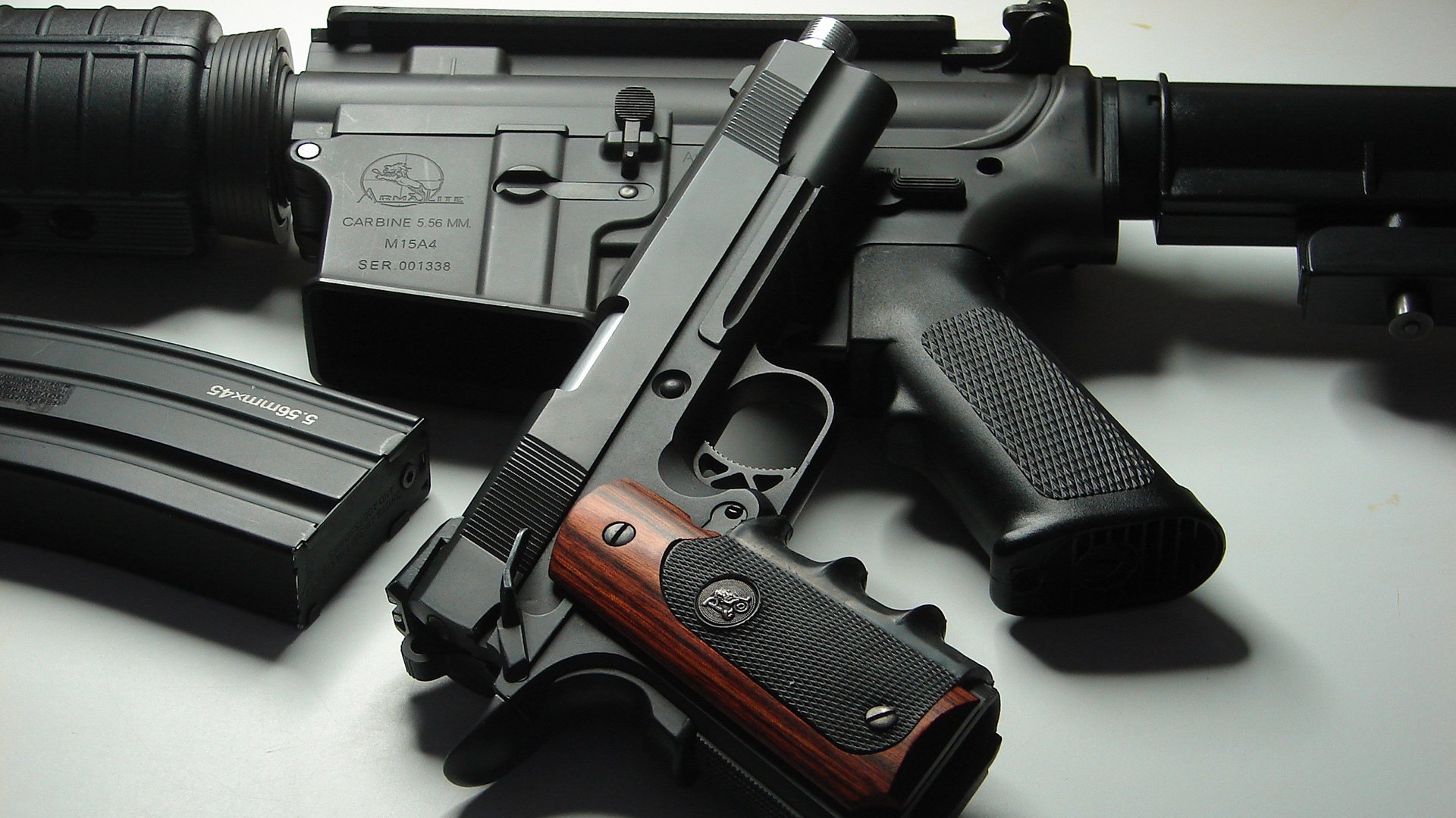 中国跳水队员赛前训练意外受伤,中国跳水队出征视频